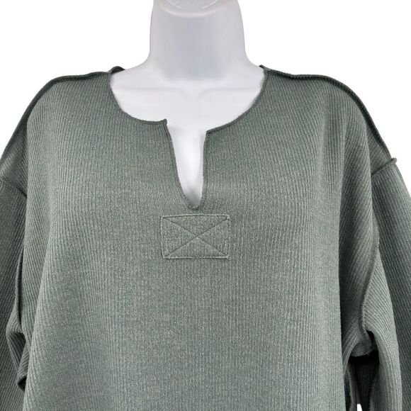 Urban Outfitters Sage Green Reversed Seam Ribbed 3/4 Sleeve Crop Top Size Sm - Picture 5 of 12